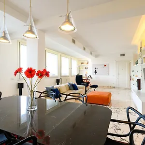  Appartamento Peaceful Penthouse With Garage By Ndp Rent